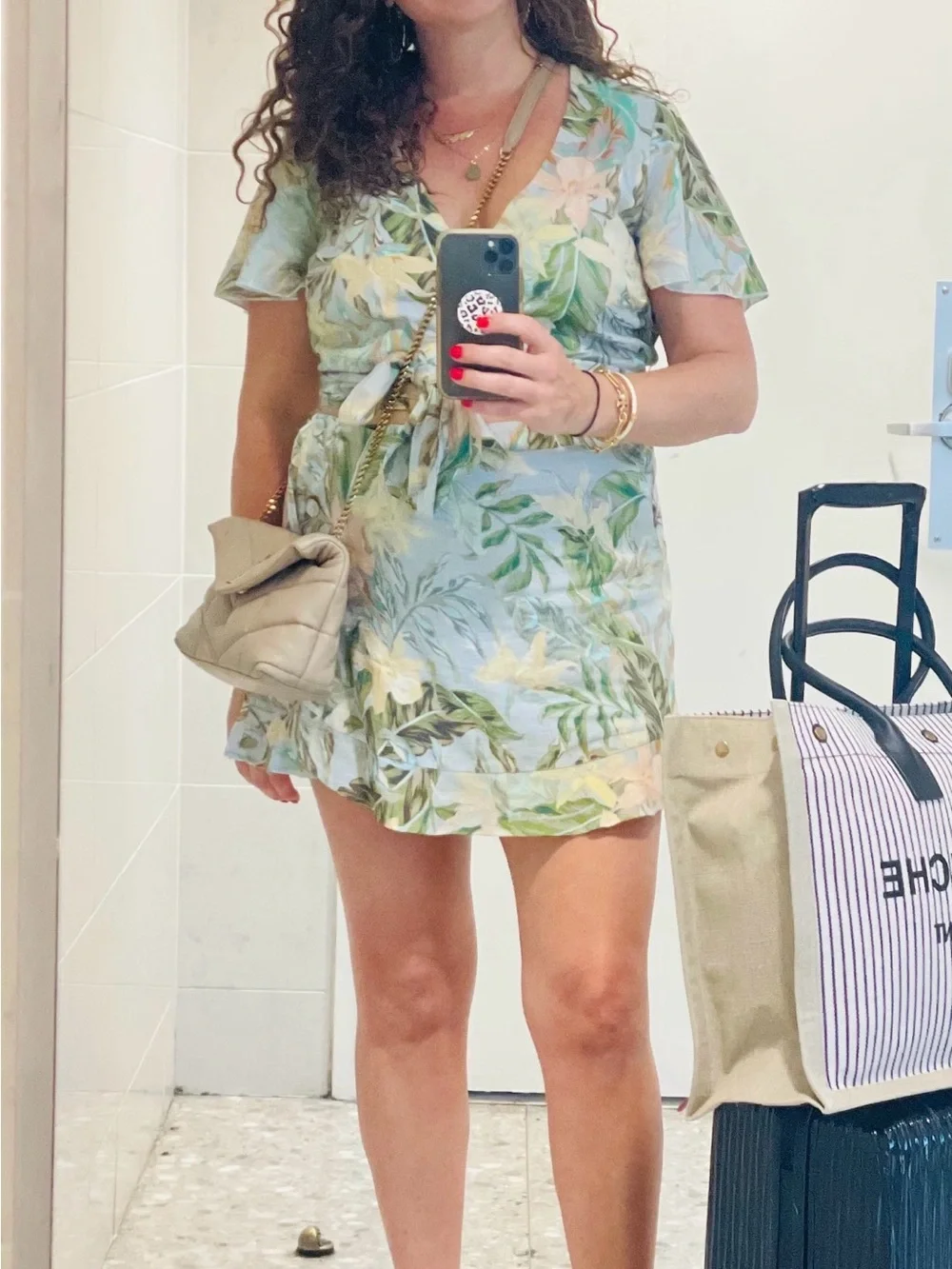 Show Me Your MuMu light floral